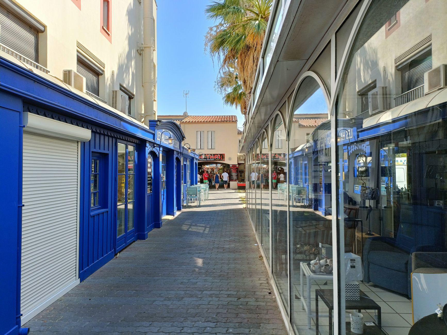 Agence Immobilière Commerciale équipe à Le Blanc-Mesnil